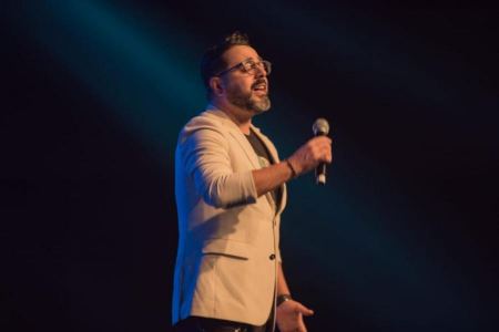 أحمد شوقي يتألق في حفل جوائز الاتحاد الافريقي لكرة القدم